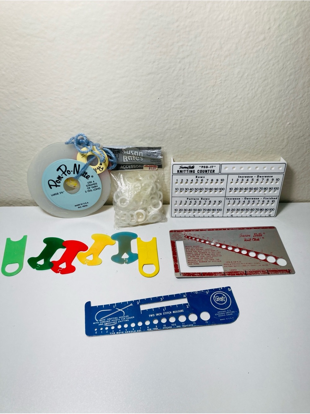 Vintage Knitting Notions: Stitch Holders, 3 knit check‎ sizers, Pom Pom maker